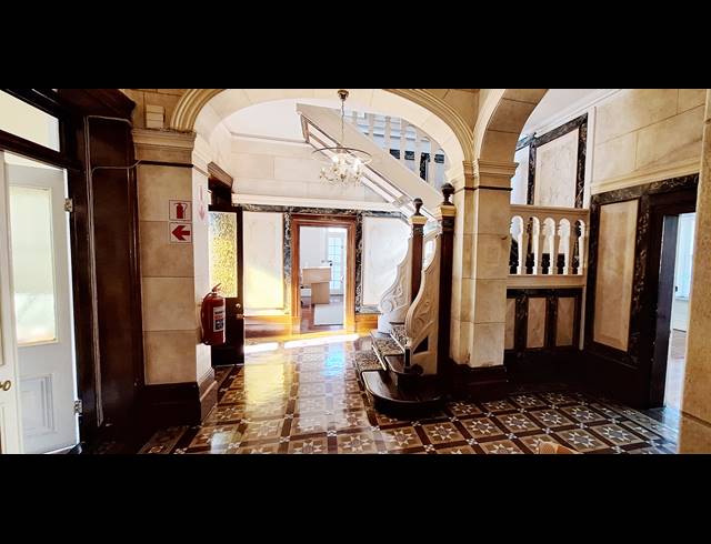 178M² BUILDING FOR SALE IN GQEBERHA CENTRAL